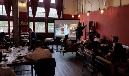 313373131_10160754841173982_4150957733558336895_n